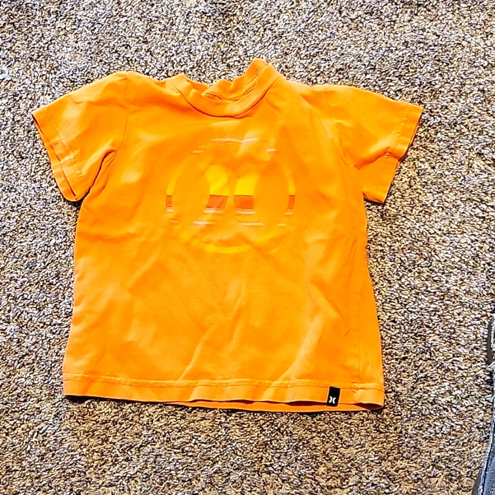 2t Hurley tshirt